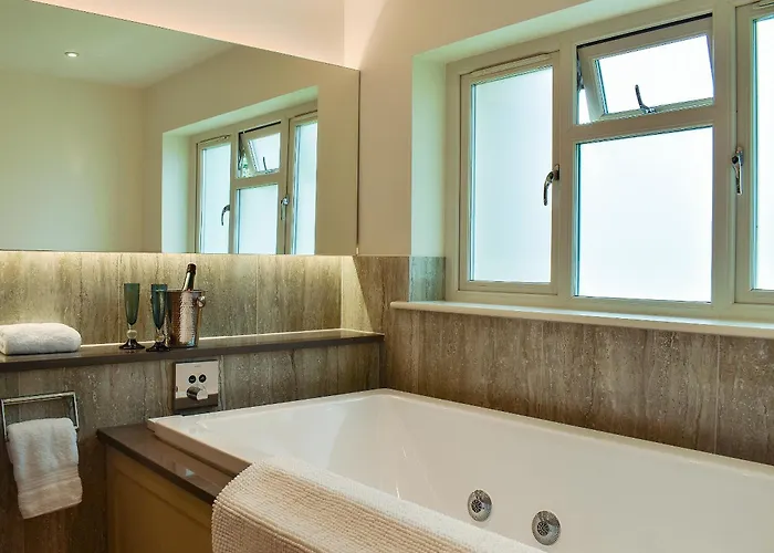 Blue Buttons بيت للعطل سكيبتون